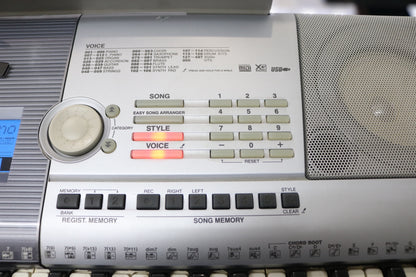 Yamaha PSR-293 Keyboard with Stand & Manuals (Local pick-up only)