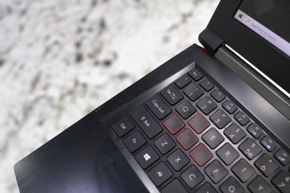 2017 Acer Predator Helios 300 Series Model N17C1 15 Inch Laptop Bad Battery (please read)