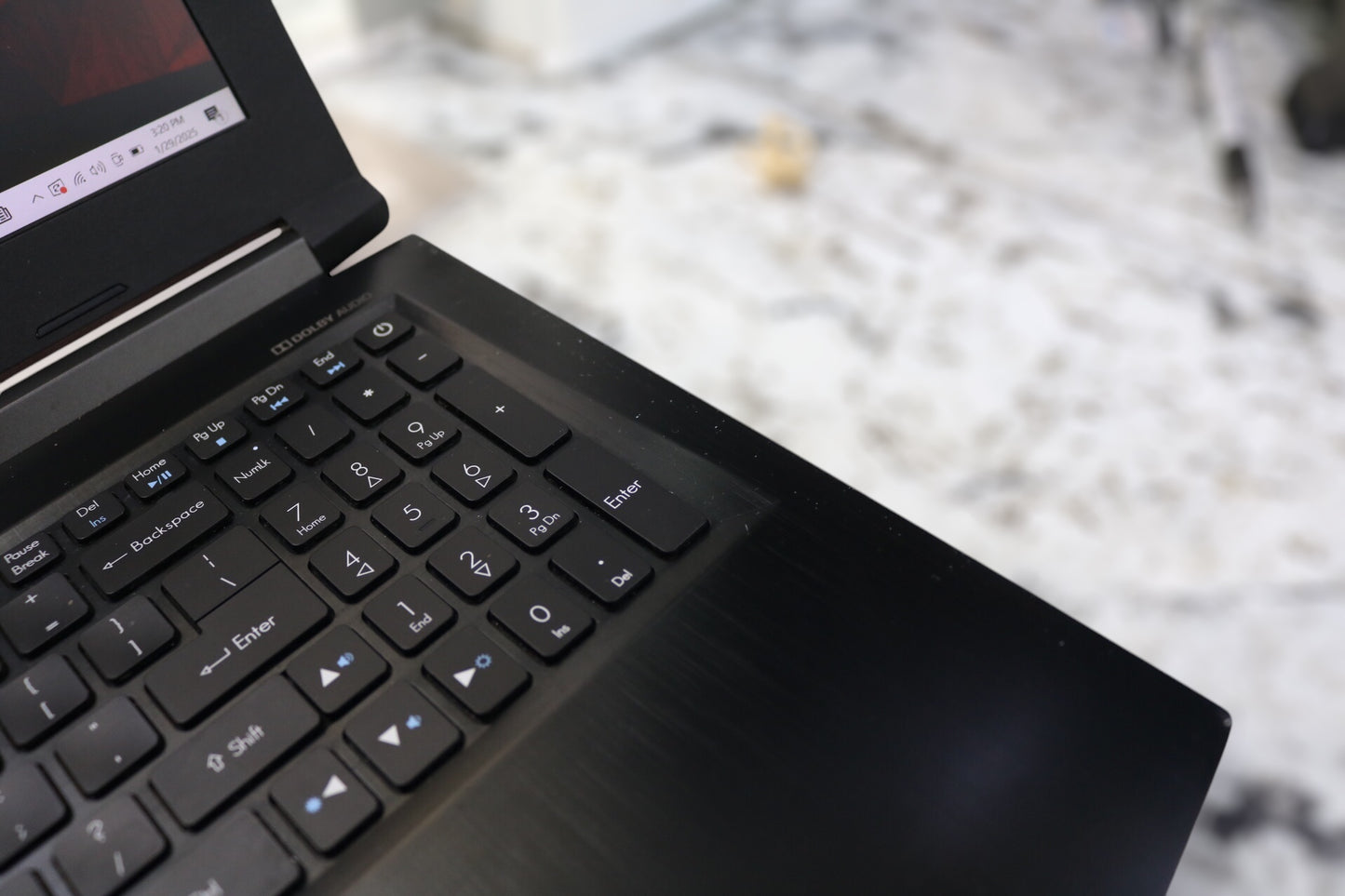 2017 Acer Predator Helios 300 Series Model N17C1 15 Inch Laptop Bad Battery (please read)