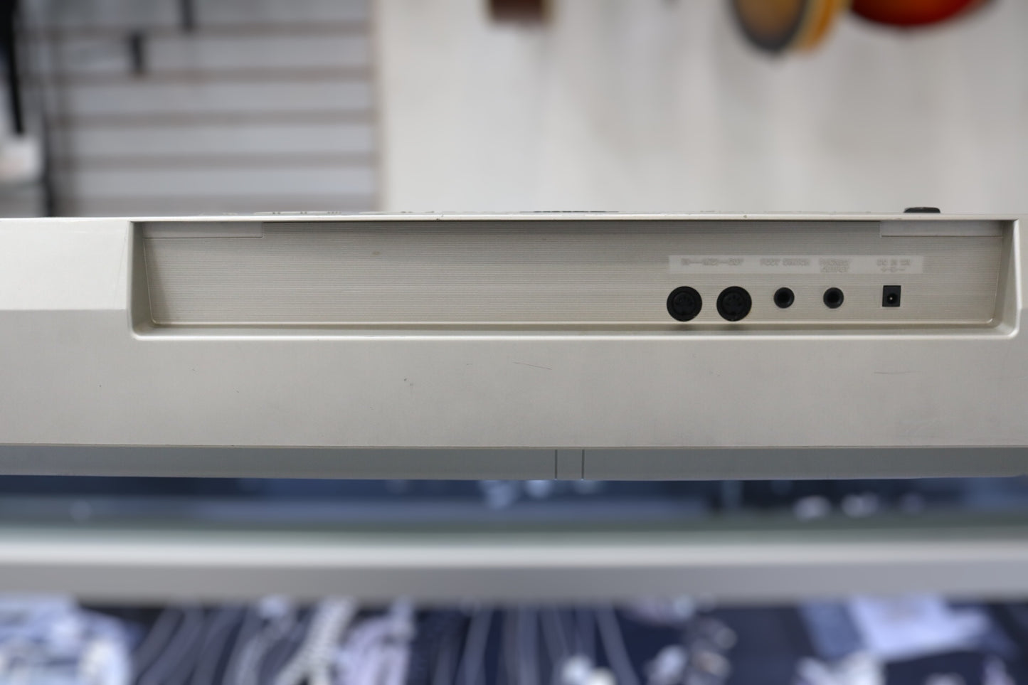 Yamaha DGX-300 76 Keys Keyboard (Local Pick-up only)