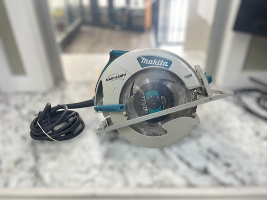 Makita 5008MGA 8-1/4" Magnesium Circular Saw