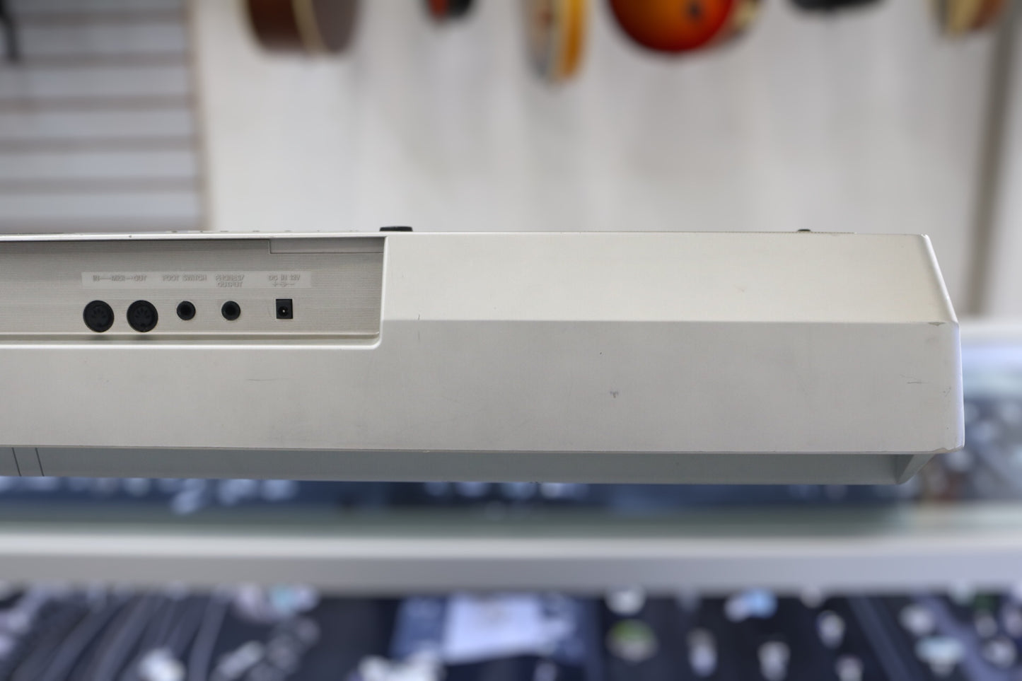 Yamaha DGX-300 76 Keys Keyboard (Local Pick-up only)