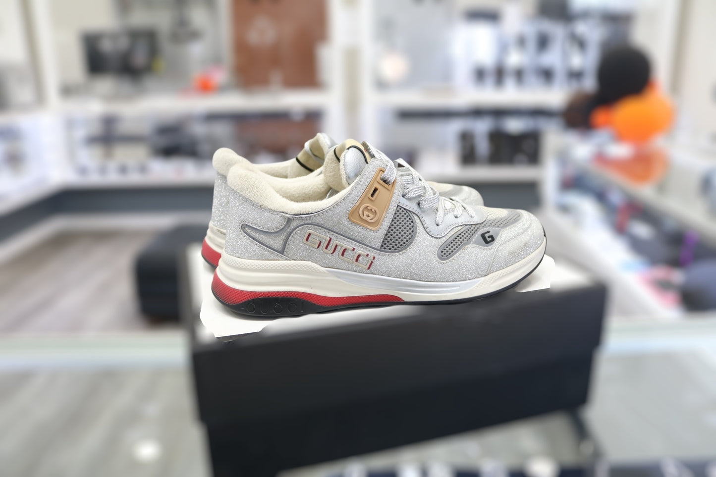 Gucci Ultrapace "Silver" 599058 HW910 8161 US Size 9