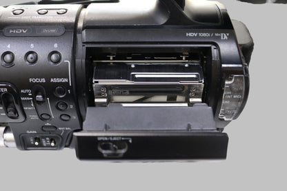 Sony HVR-Z1U Camera Recorder (Please Read) (No Shipping)
