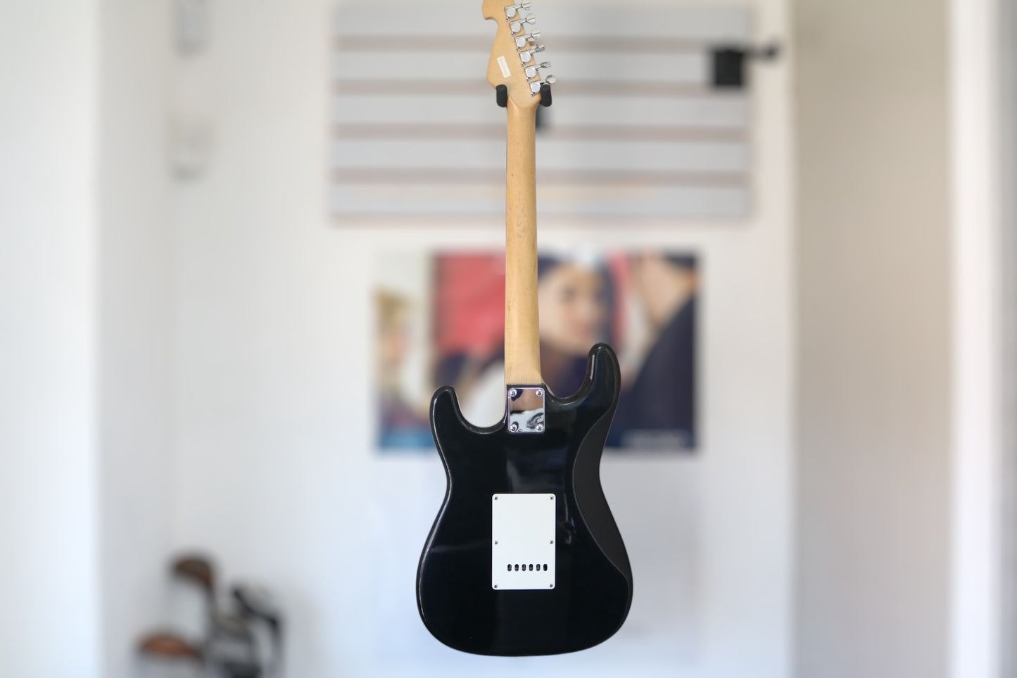 Fever Full Electric Guitar with case (No shipping)
