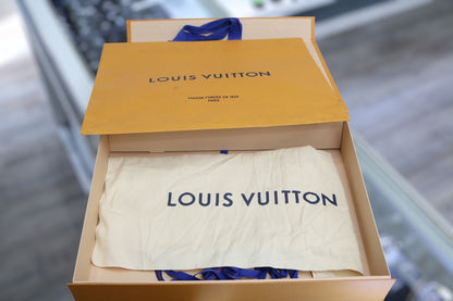 Louis Vuitton Monogram Neverfull Tote Bag