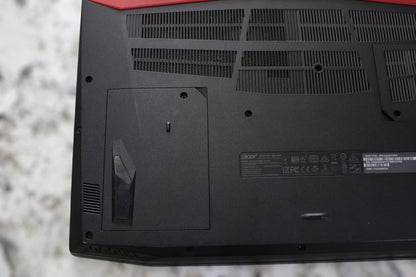 2017 Acer Predator Helios 300 Series Model N17C1 15 Inch Laptop Bad Battery (please read)