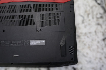 2017 Acer Predator Helios 300 Series Model N17C1 15 Inch Laptop Bad Battery (please read)