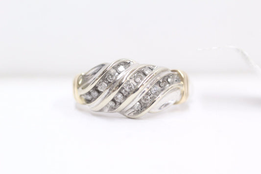 Pre-Owned 10K 2 Tone Diamonds Interwoven Ring (Size 7) CTW 0.45
