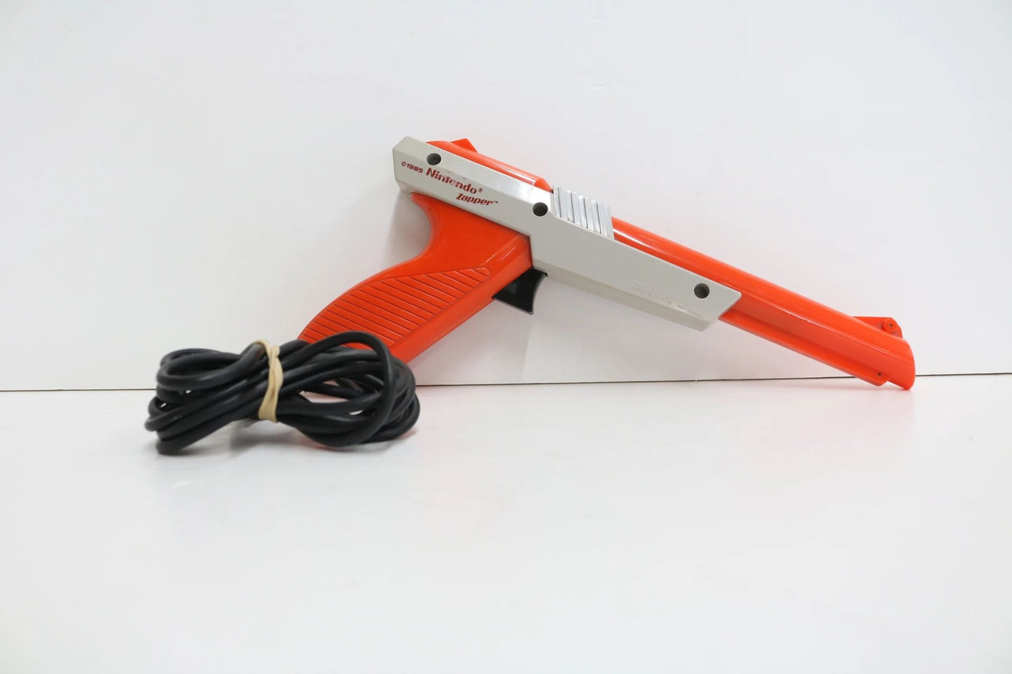 Nintendo NES-005 Zapper 1985