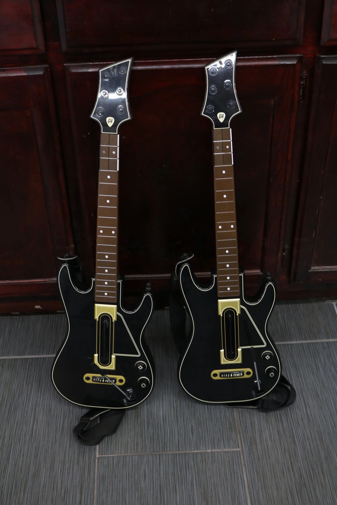 Activision 0000654 PlayStation 4 Wireless Guitar Controllers (Local pick-up only)