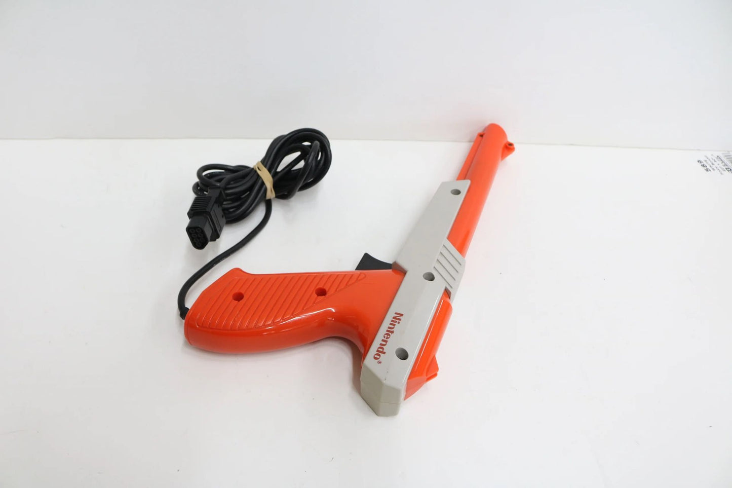 Nintendo NES-005 Zapper 1985