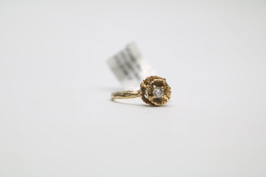 14k Yellow Gold Flower Ring W/Clear Stone(Size 5 3/4)