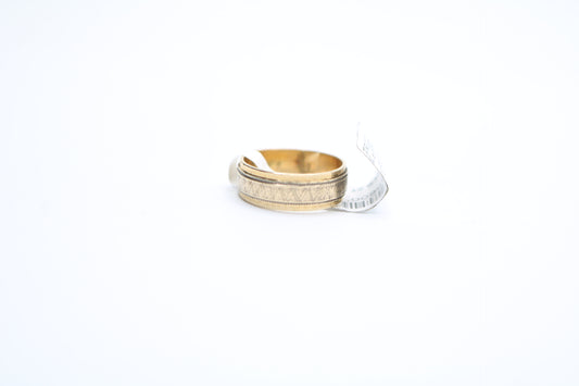 14k Yellow Gold Band Ring (Size 4 3/4)