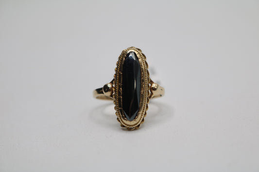 14k Yellow Gold Fancy Art Deco Ring w/Black Onyx Stone (Size 6 1/2)