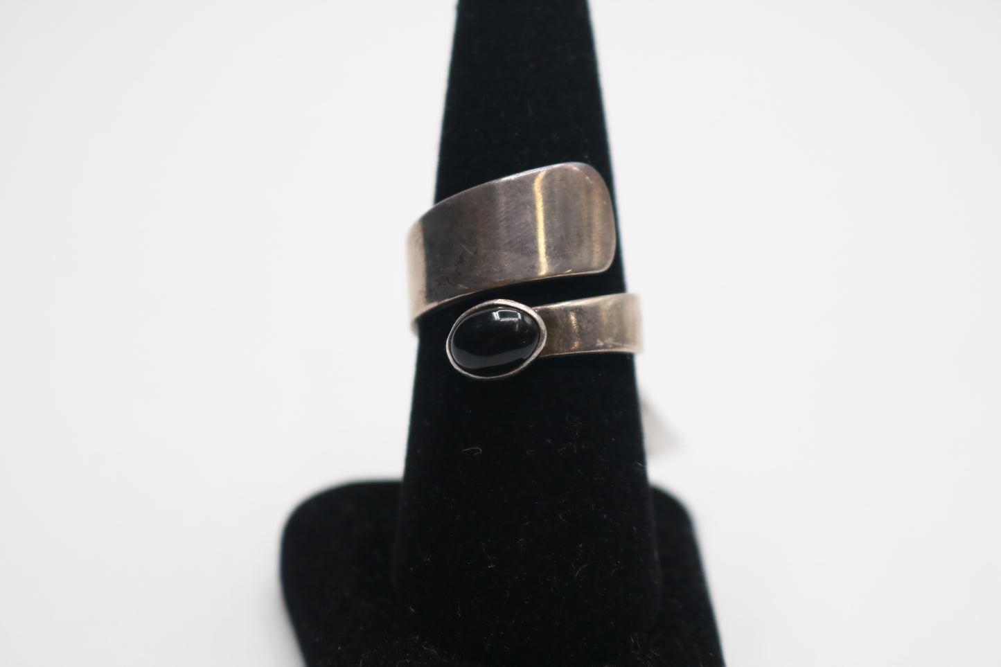 Sterling Silver Bypass Ring w/Black Stone (Size 9)