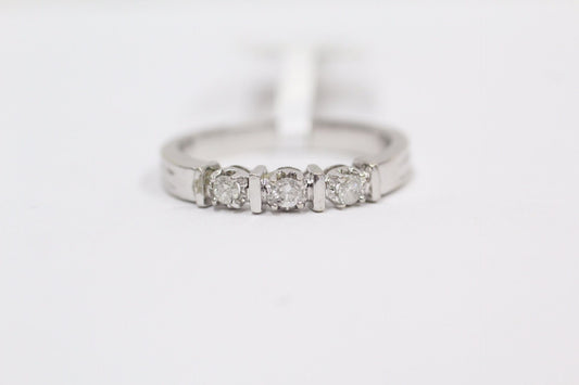 Pre-Owned 10K White Gold Diamond Past Present Future Ring (Size 7) CTW 0.08